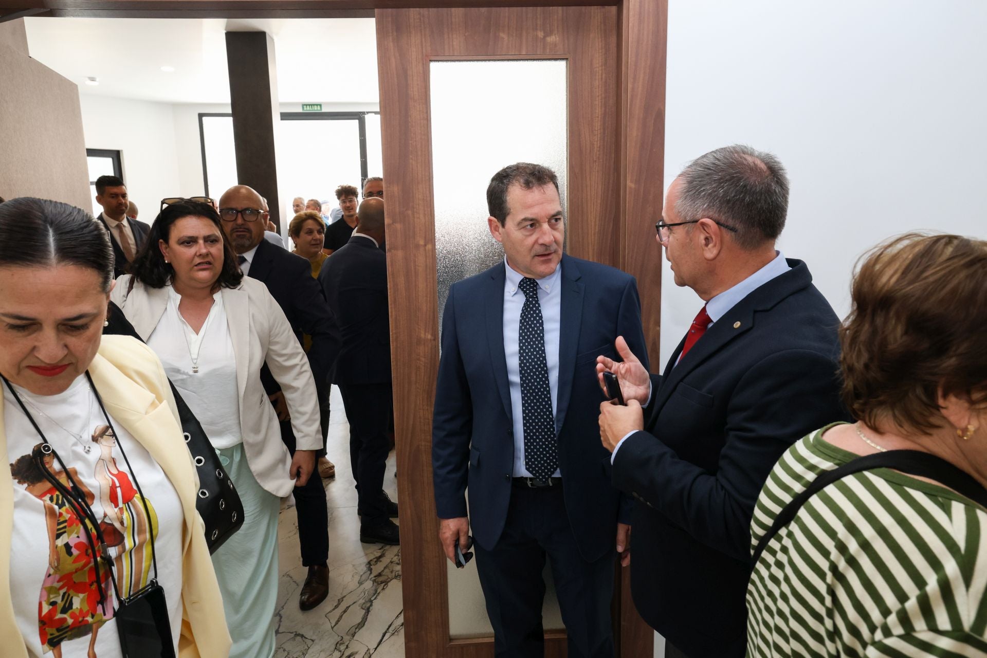 Inauguración de las nuevas instalaciones de la Funeraria La Auxiliadoraen en Gáldar, en imágenes