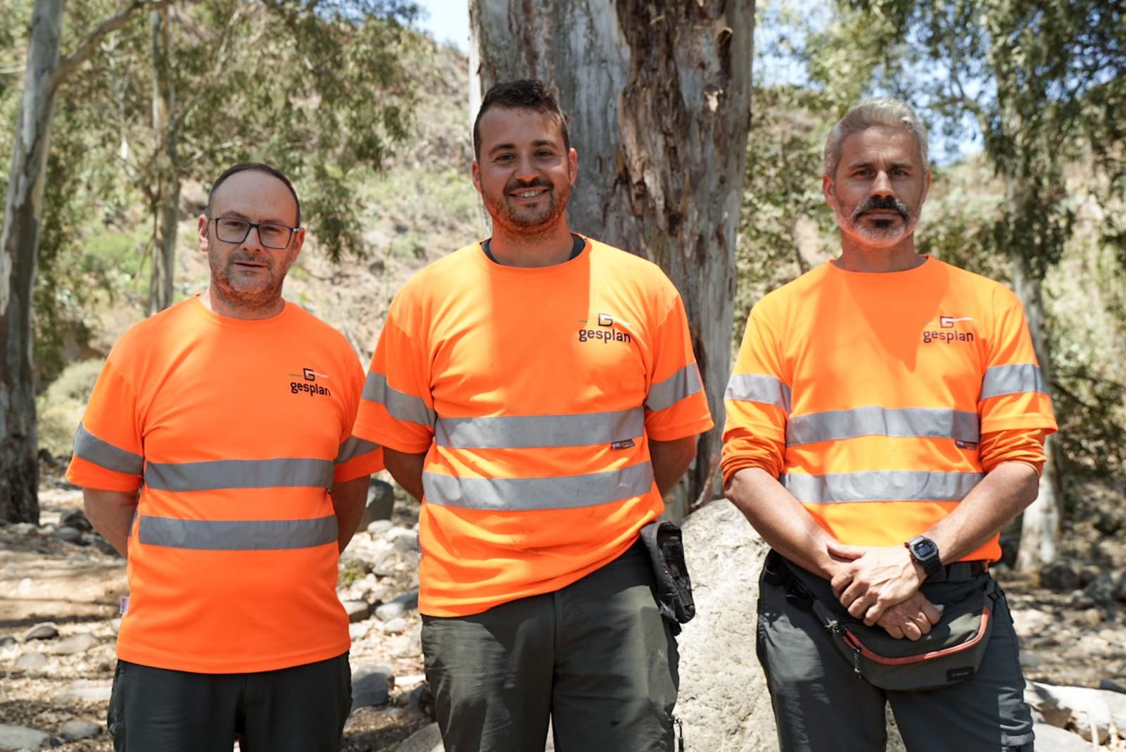 Así entrenan a los perros de Gesplan para encontrar serpientes invasoras en Gran Canaria