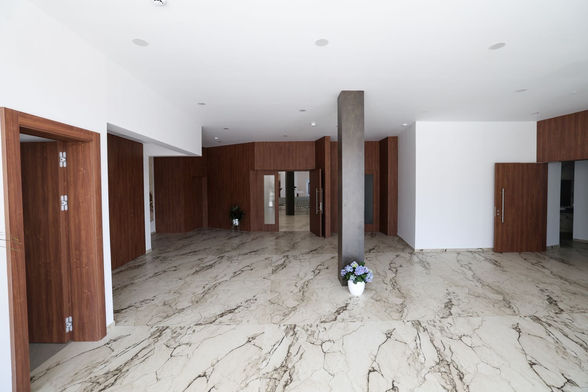 Inauguración de las nuevas instalaciones de la Funeraria La Auxiliadoraen en Gáldar, en imágenes