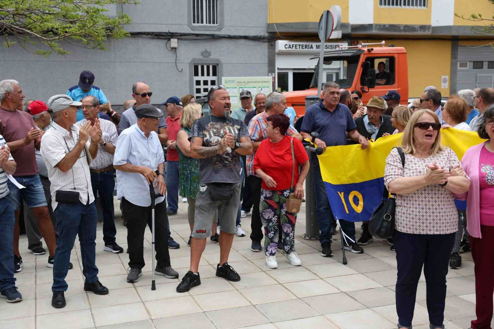Las protestas de El barrio de Las Torres contra el Plan General, en imágenes