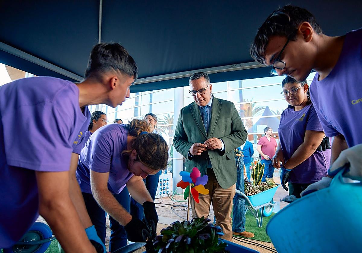 Poli Suárez en el concurso de FP Canarias Skills 2025.