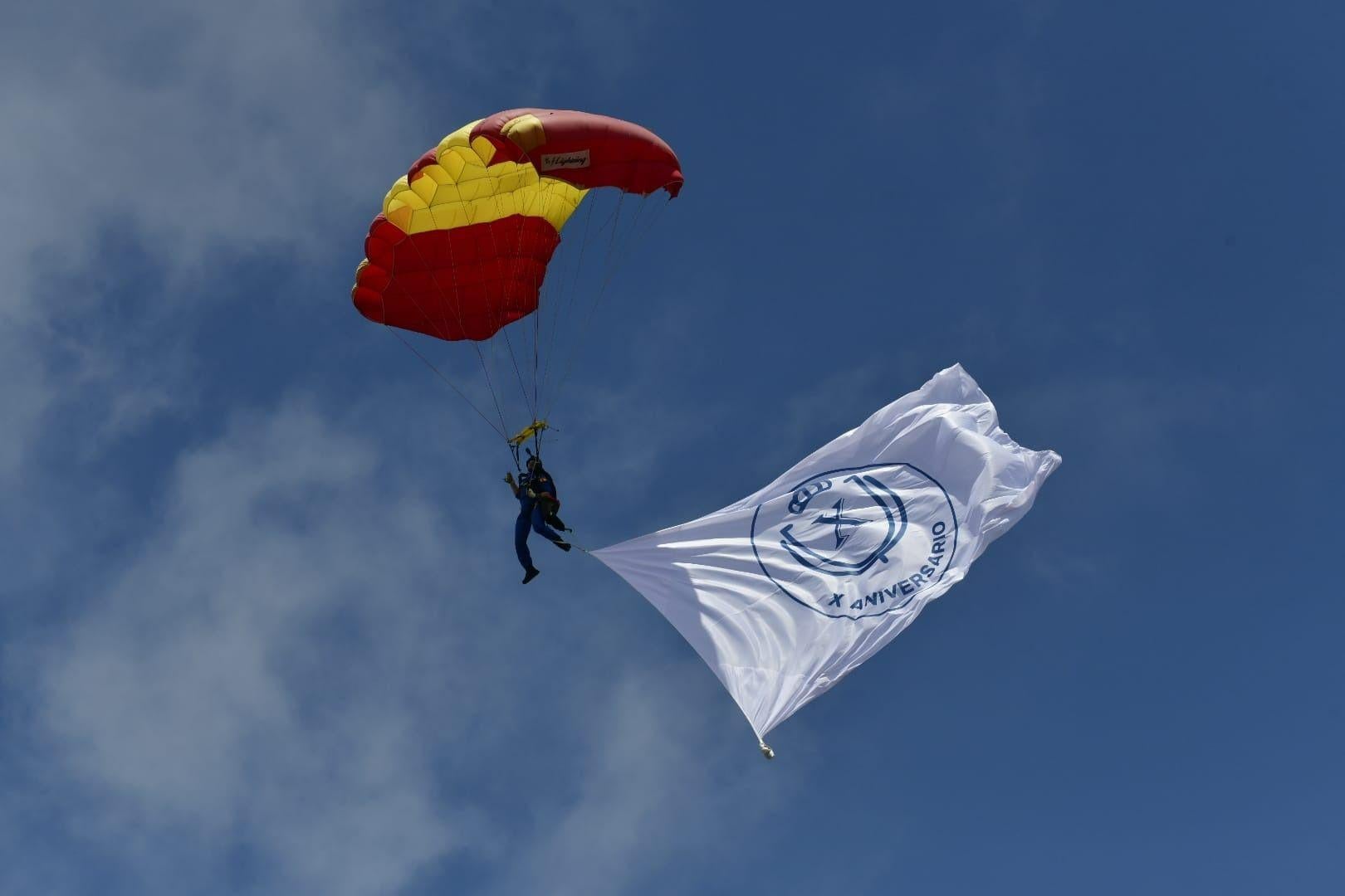 Uniformes y trajes de gala: Día de Las Fuerzas Armadas en Las Palmas de Gran Canaria