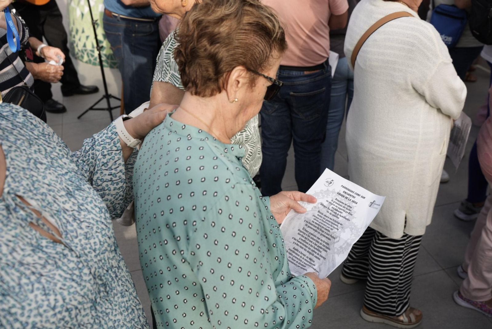 Las imágenes de la emotiva visita de la Virgen del Pino a los enfermos