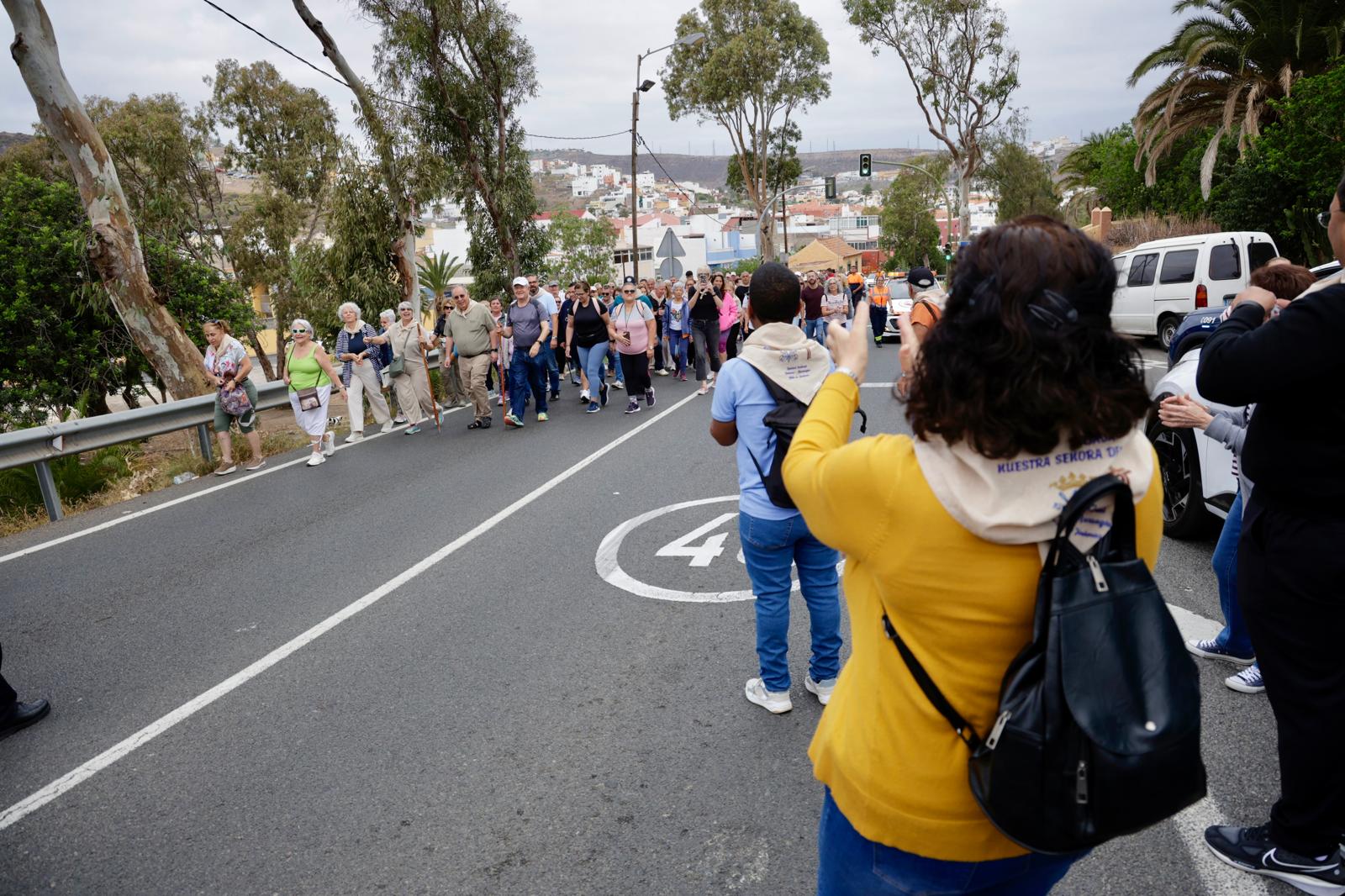 Con fe y devoción, de Jinámar a Telde para ver a la Virgen del Pino