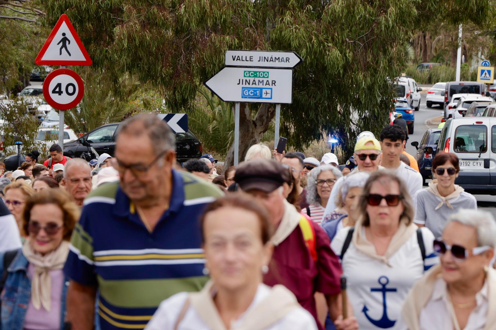 Con fe y devoción, de Jinámar a Telde para ver a la Virgen del Pino