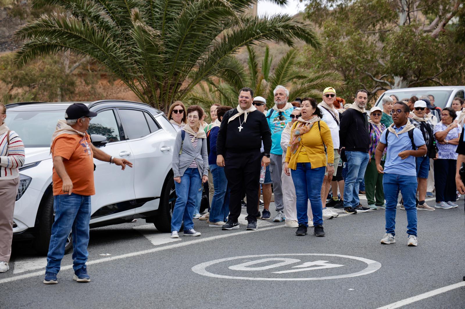 Con fe y devoción, de Jinámar a Telde para ver a la Virgen del Pino