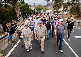 Cientos de personas han participado en esta peregrinación jubilar para ver a la patrona de la Diócesis de Canarias.