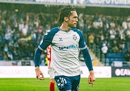 Corredera, con el CD Tenerife en su última temporada como blanquiazul.