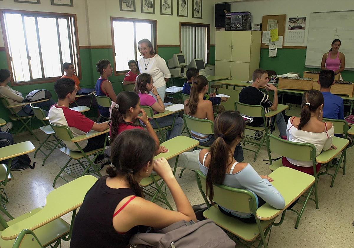 Foto de archivo de una clase en un instituto canario.
