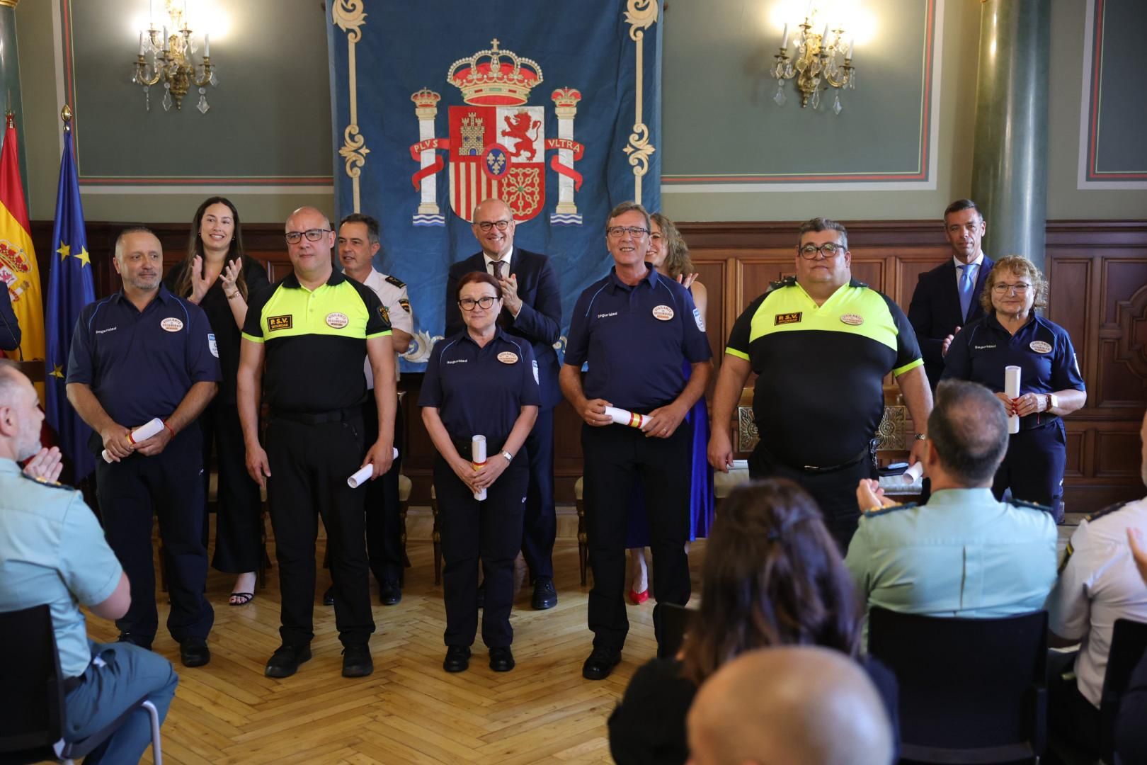 Entrega de distinciones por el Día de la Seguridad 