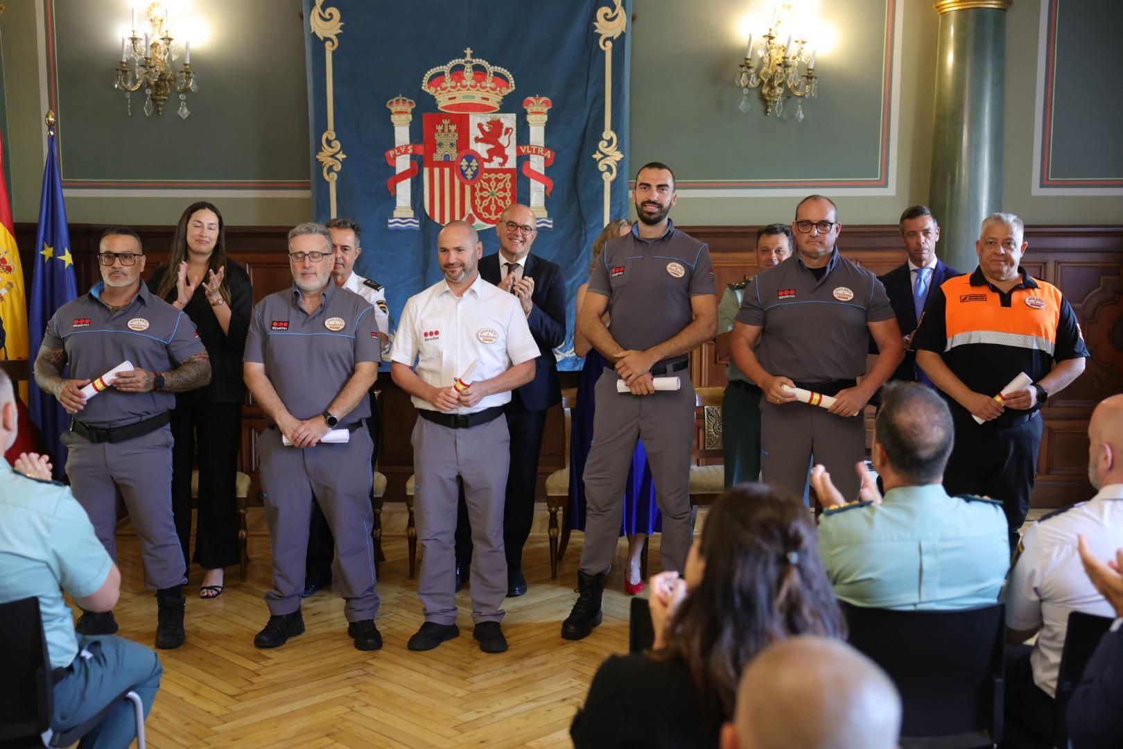 Entrega de distinciones por el Día de la Seguridad 