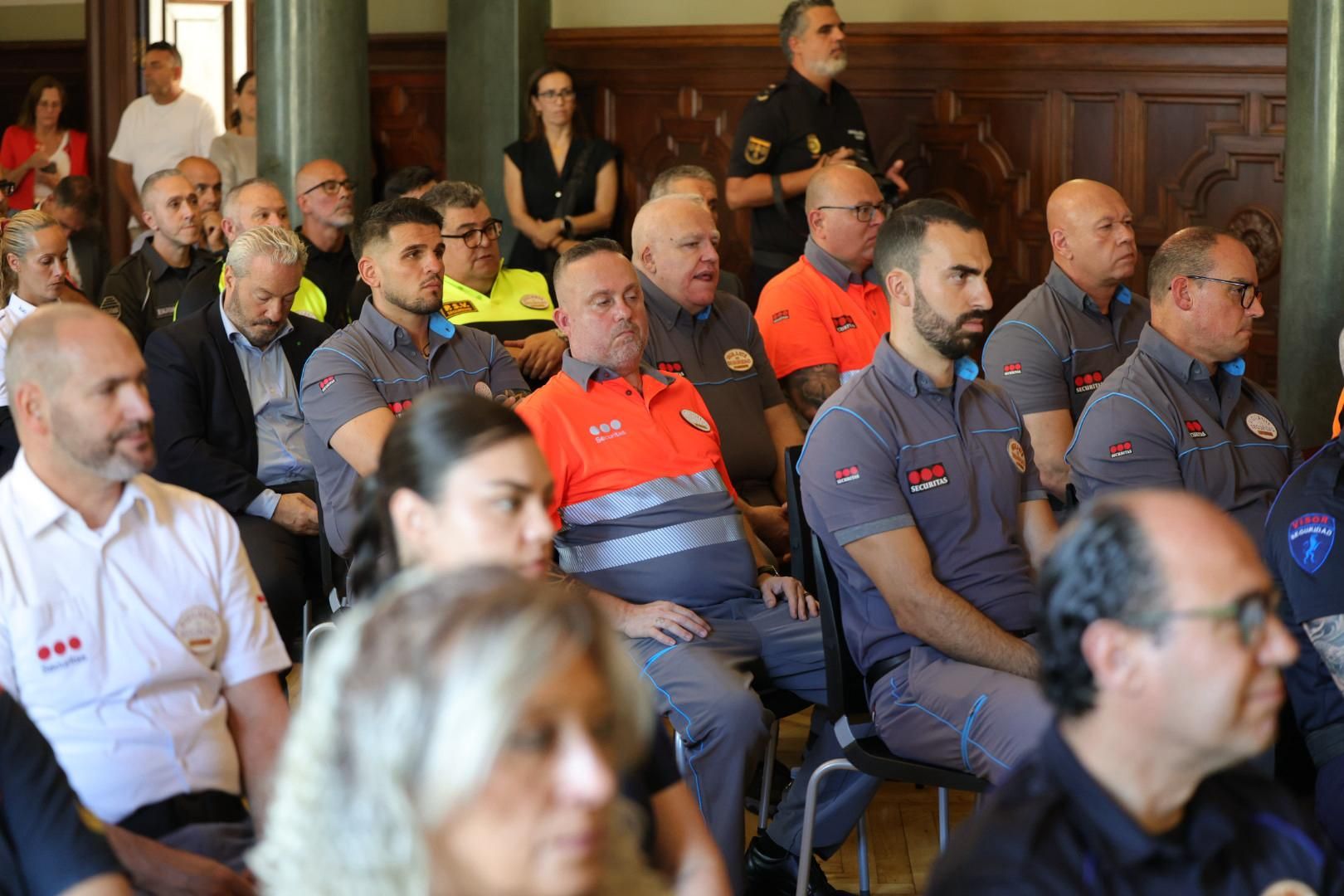 Entrega de distinciones por el Día de la Seguridad 