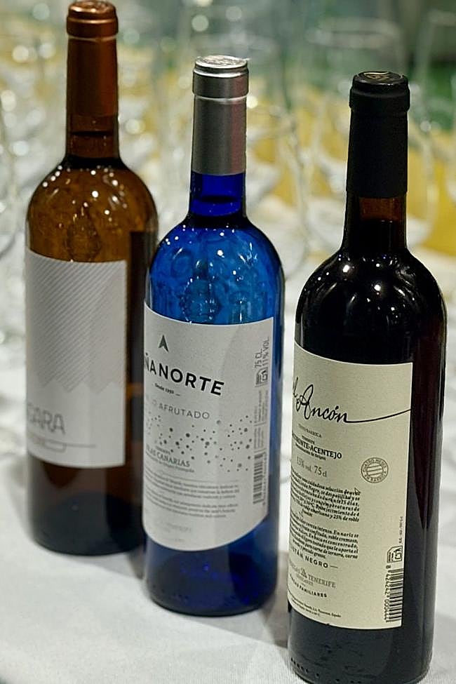 Tres vinos canarios a bordo