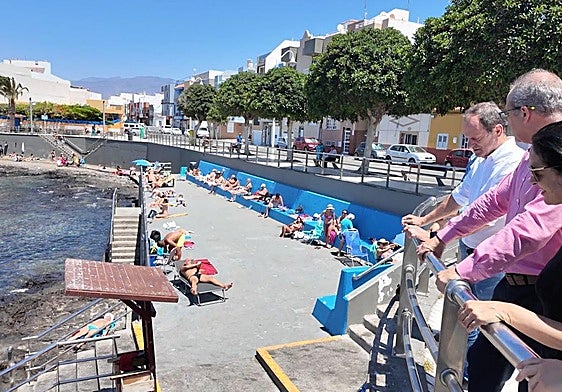 Visita a la playa de Arinaga junto al director general de Costas.