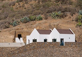 Vista general de la 'Casa de las Cuevas'