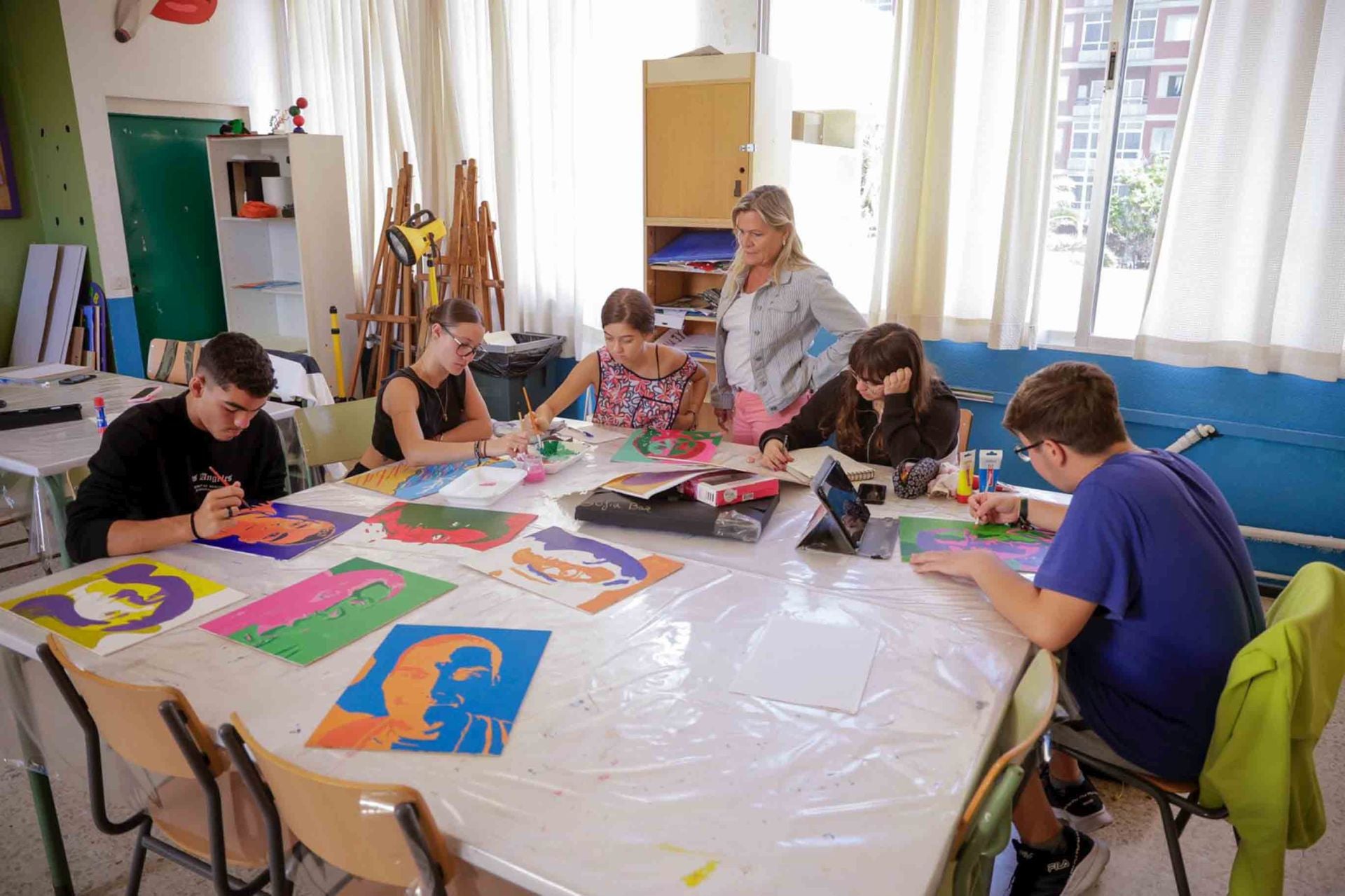 El medio siglo de vivencias en el IES La Isleta, en imágenes