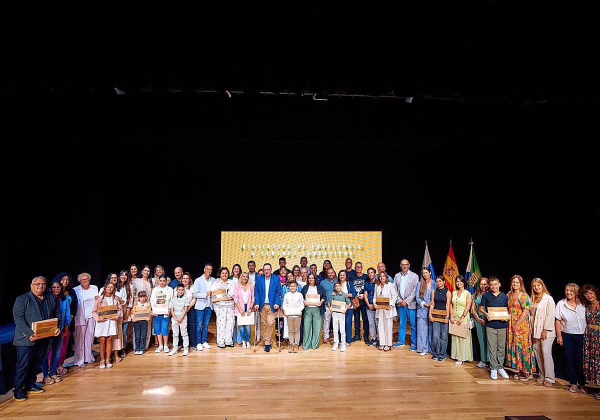 Acto de entrega de los Distintivos de Excelencia 2025.