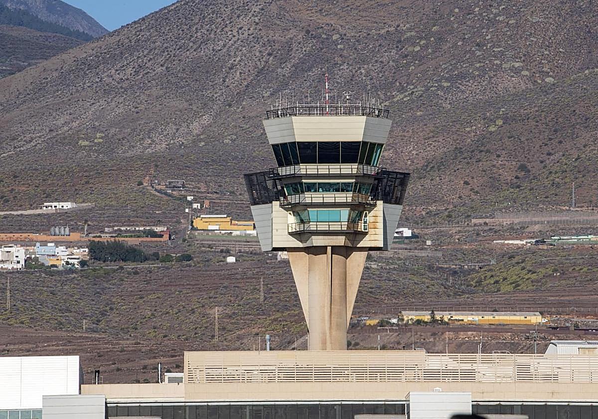 Torre de control del aeropuerto de Gran Canaria.