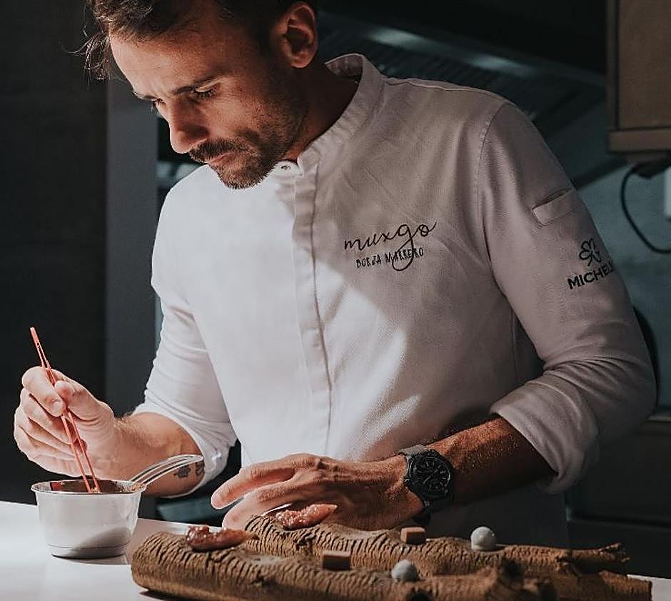 Imagen principal - Canarias ha consolidado su posicionamiento en los mercados turísticos gracias a su gastronomía, donde presume de muchos y prestigiosos chefs y restaurantes. 
