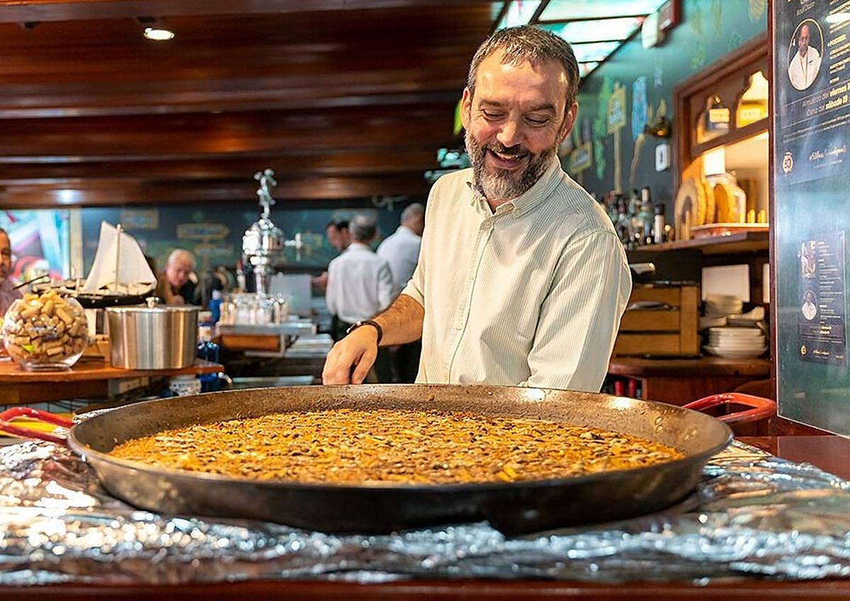 Imagen secundaria 1 - Canarias ha consolidado su posicionamiento en los mercados turísticos gracias a su gastronomía, donde presume de muchos y prestigiosos chefs y restaurantes. 