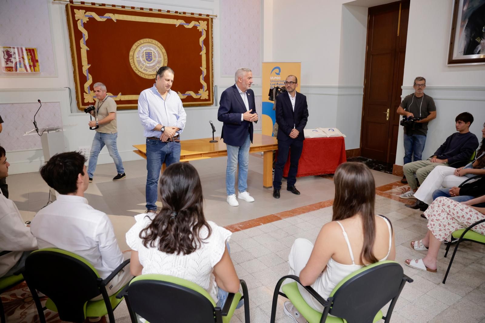 Recepción en la ULPGC de los alumnos con más nota en la Pau