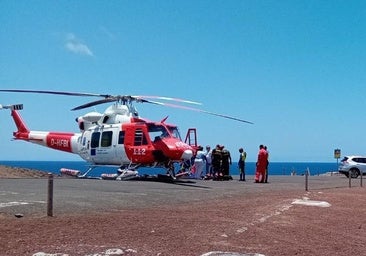 Fallece una mujer tras caer al mar desde unas rocas en Sardina del Norte