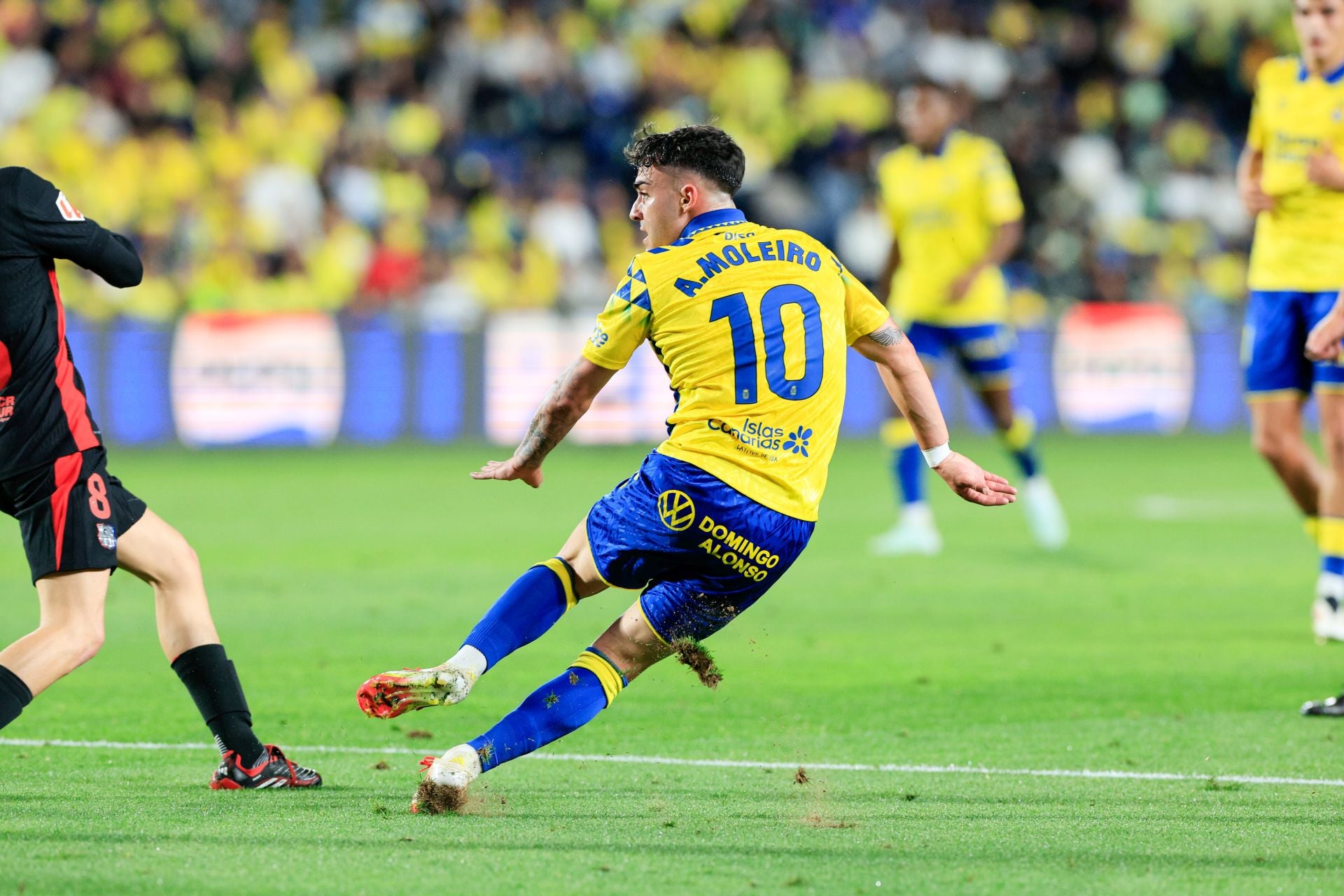 Alberto Moleiro, contra el Barça en el Gran Canaria.