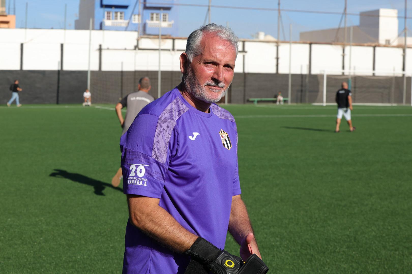 El tributo a los héroes del ascenso del Vecindario, en imágenes