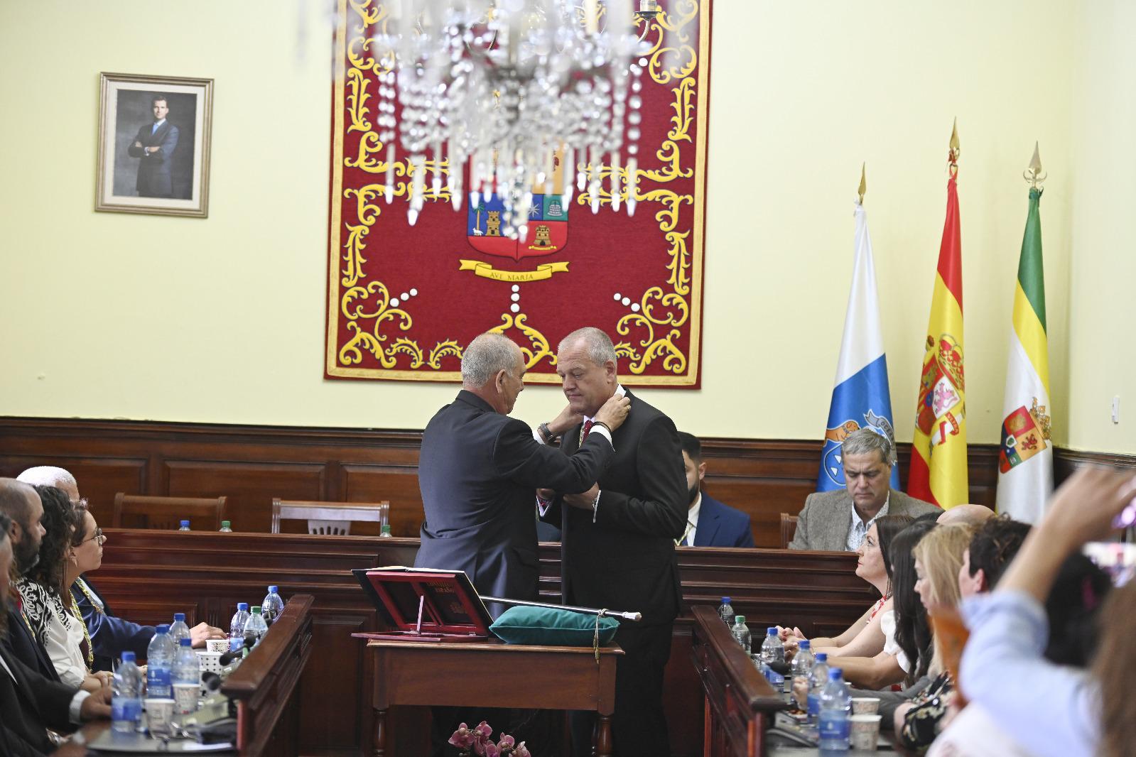 La toma de posesión de José Agustín Arencibia como alcalde de Teror, en imágenes