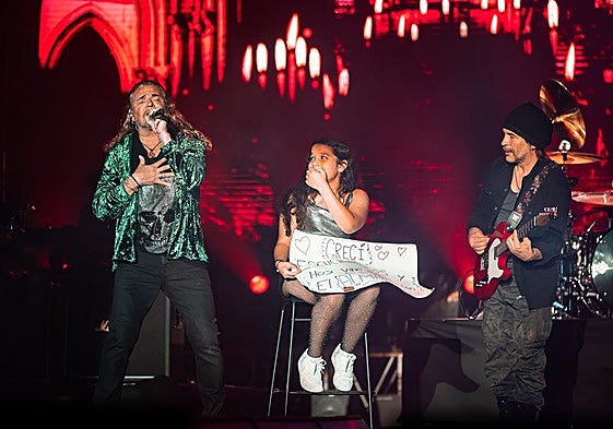 Actuación de Maná.