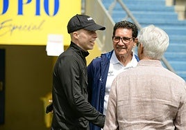 Kirian, fotografiado el pasado sábado en la UD Cup junto a Daniel Carnevali y Patricio Viñayo.