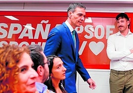 Sánchez, al llegar a la sala de prensa de la sefe federal del PSOE.