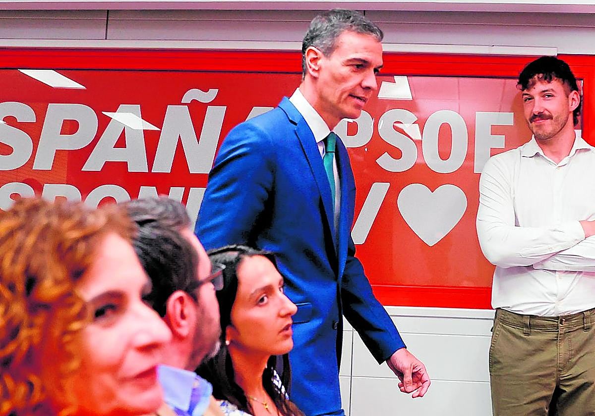 Sánchez, al llegar a la sala de prensa de la sefe federal del PSOE.