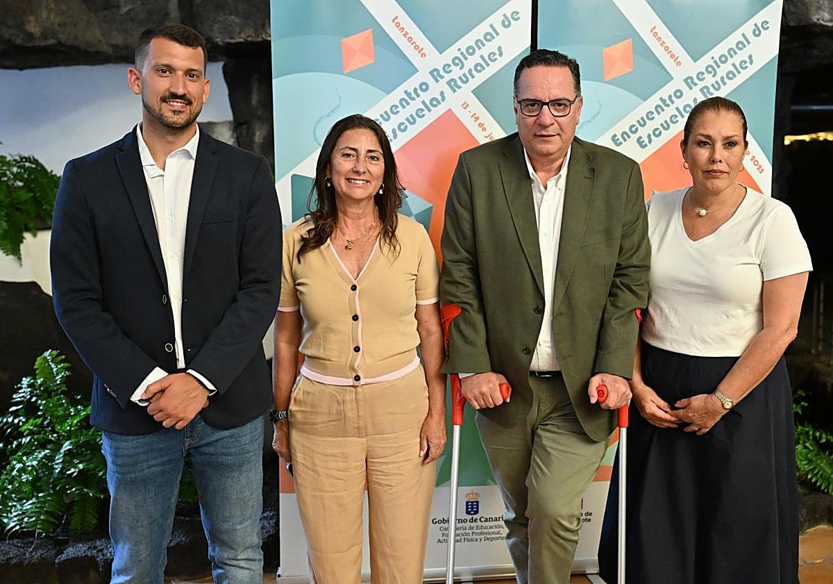 Imagen principal - Astrid Pérez en el Encuentro Regional de Escuelas Rurales: «Son guardianes de nuestros valores, cultura e identidad»