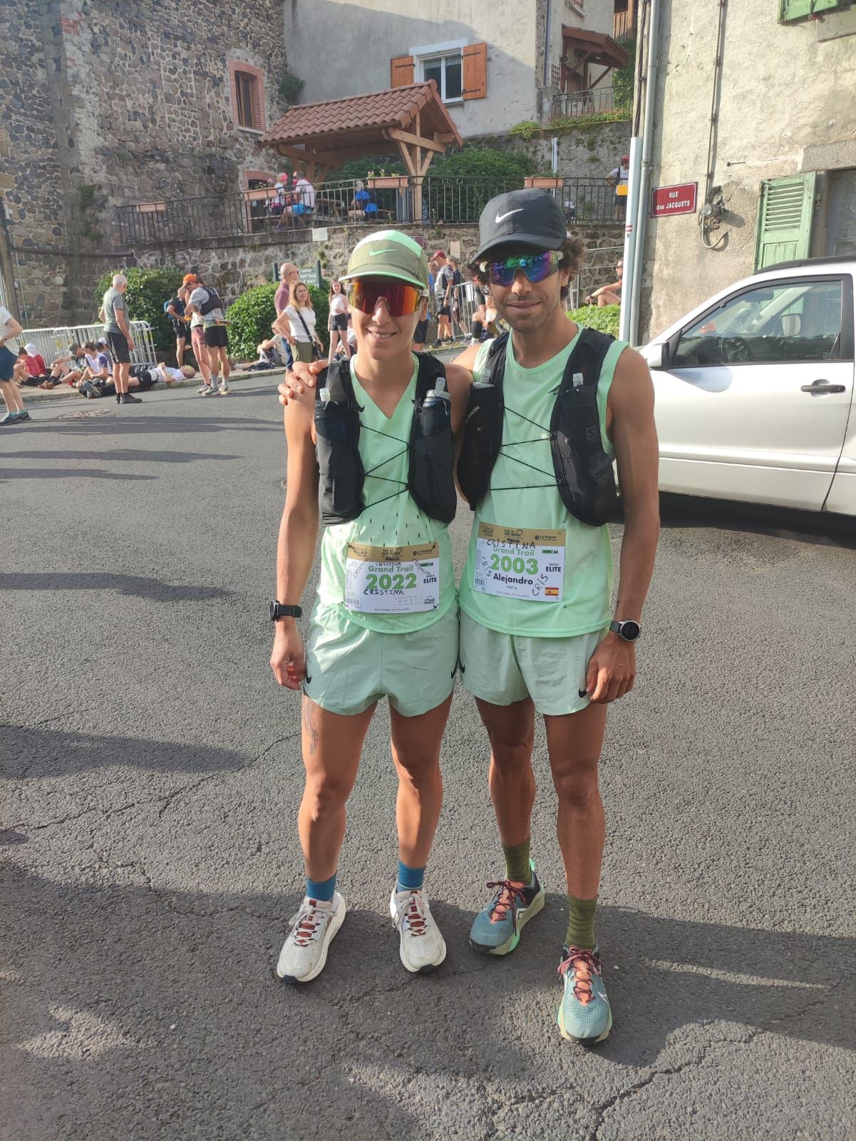 Yasmina Castro y Alejandro Mayor, en Francia, con el nombre de Cristina en sus dorsales.