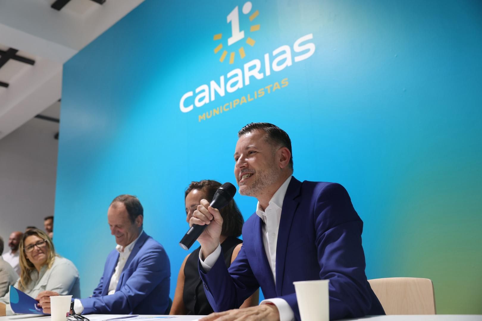 Inauguración de la sede de Primero Canarias