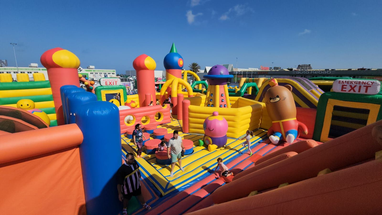 El parque hinchable más grande del mundo, en imágenes