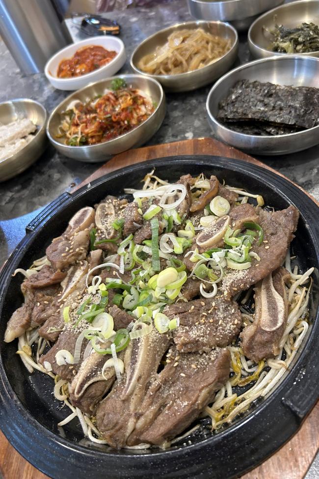 Guiso de carne del acreditado restorán coreano Hangaran