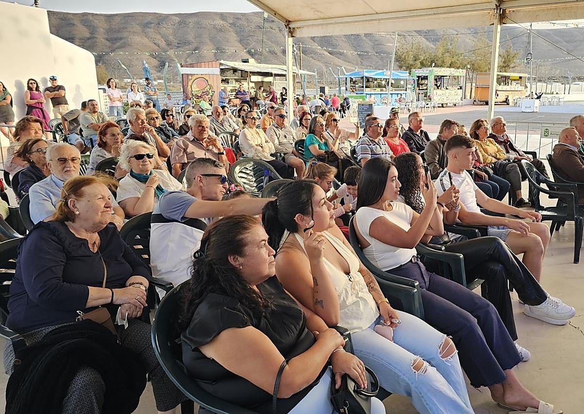 Imagen secundaria 1 - Pregón con sabor a mar y familia de Jacinto el Rubio en Pozo Negro