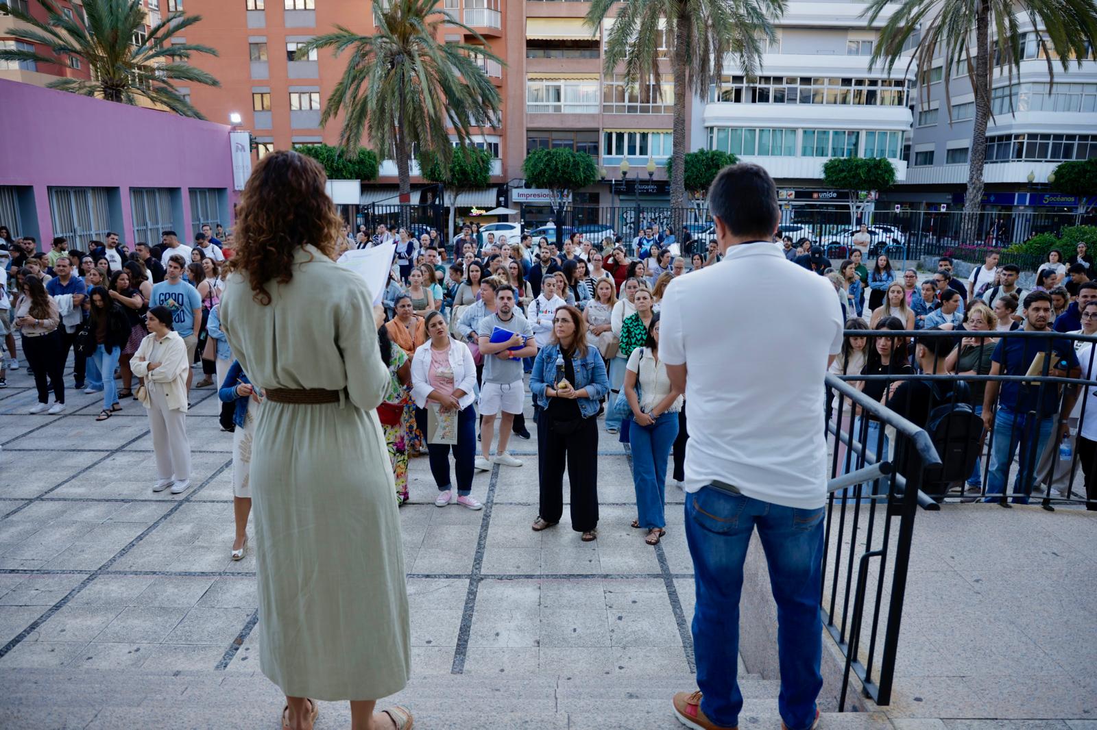 El arranque de las oposiciones de educación en el IES Pérez Galdós, en imágenes