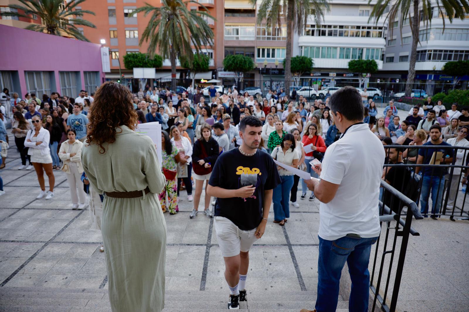 El arranque de las oposiciones de educación en el IES Pérez Galdós, en imágenes