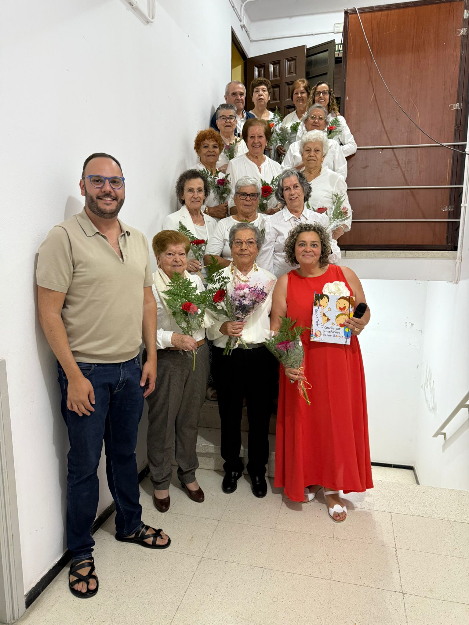 Imagen secundaria 2 - Piletas celebra un pregón participativo que rinde homenaje a la historia viva del barrio