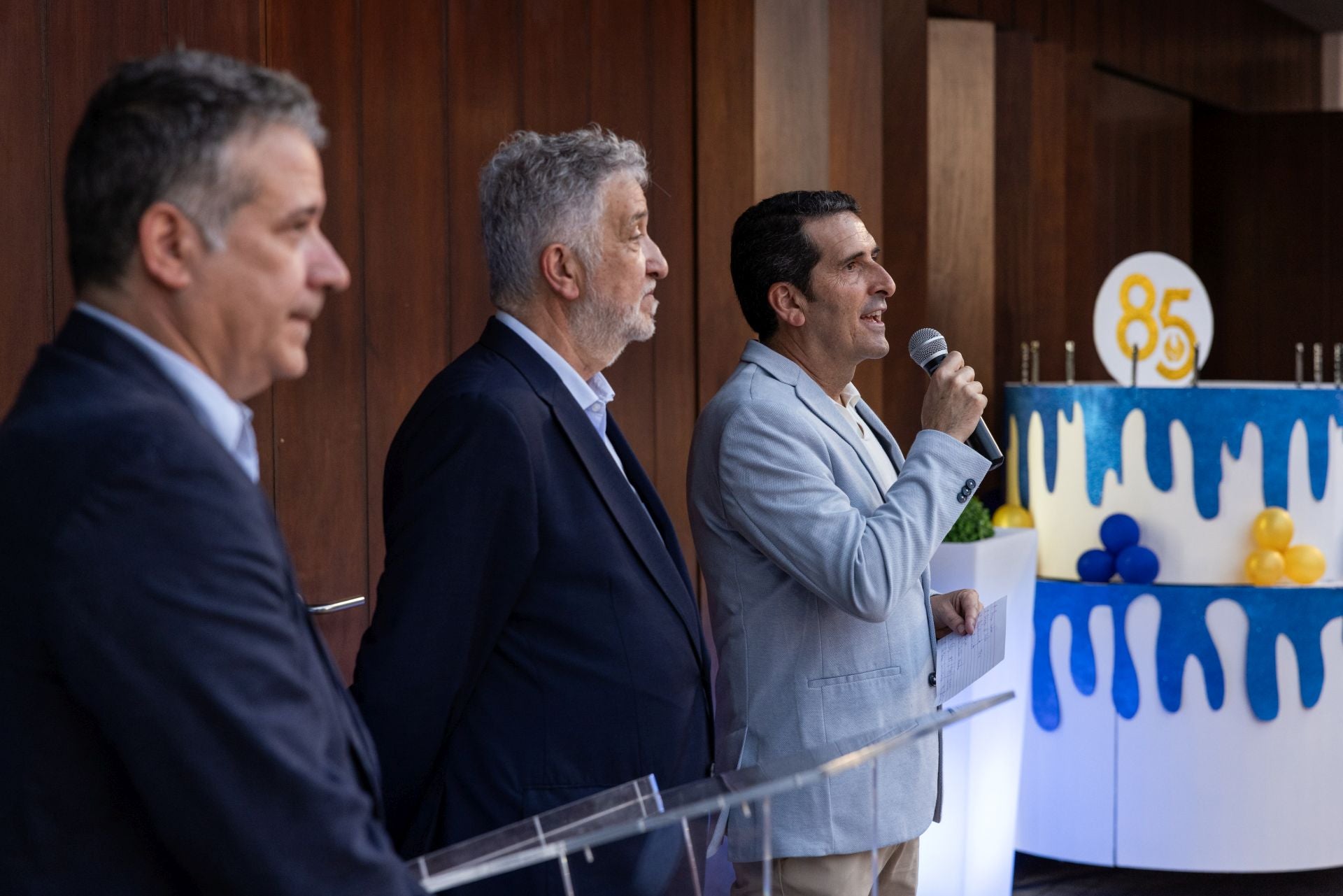 Imagen principal - 85 años de historia con nuestros antiguos alumnos