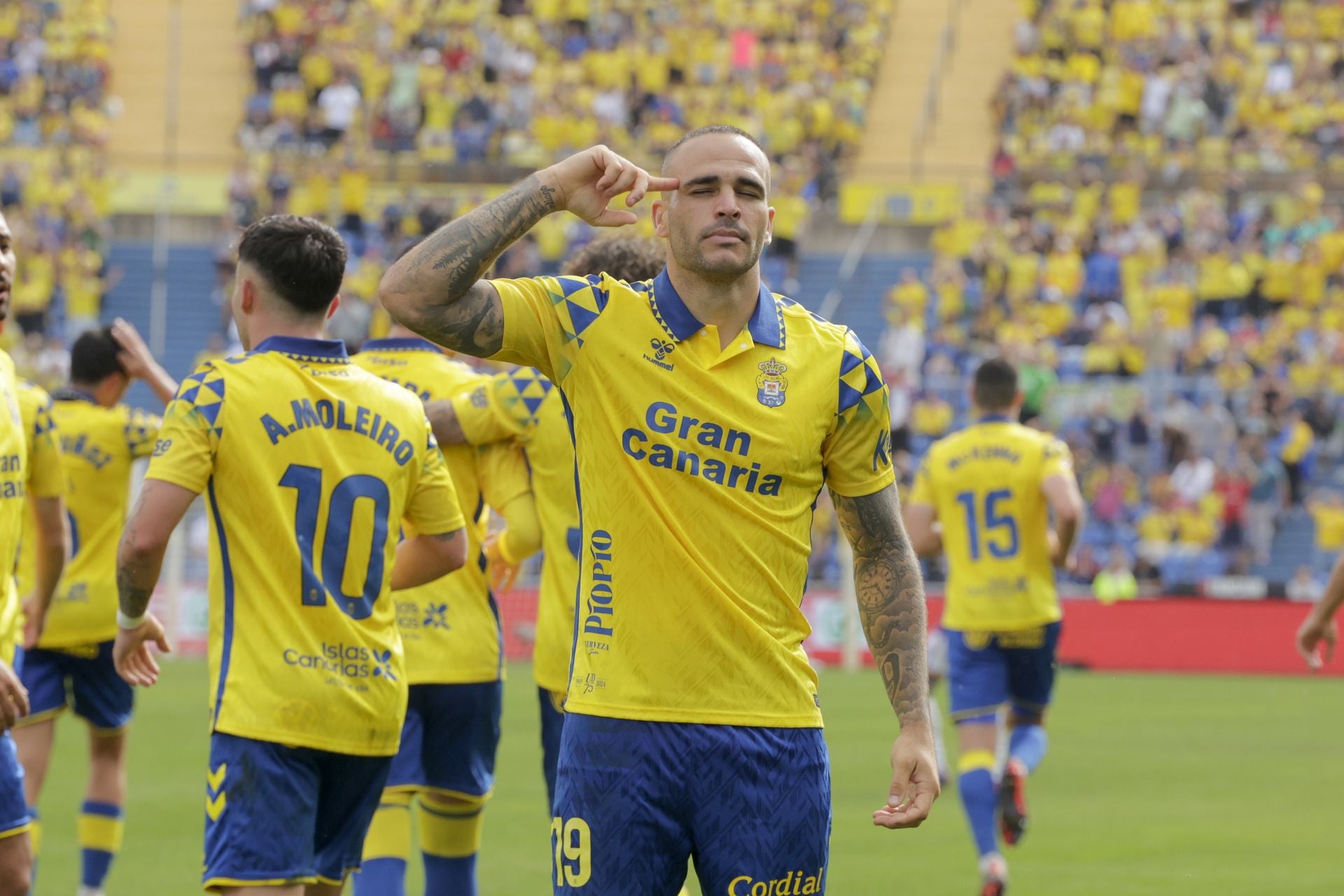 Imagen principal - Sandro, Kirian y Álex Suárez, talento con acento canario.