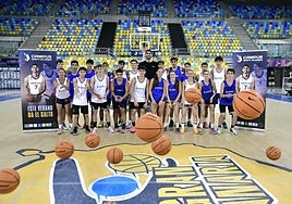 Santi Aldama destila sonrisas y baloncesto en su campus