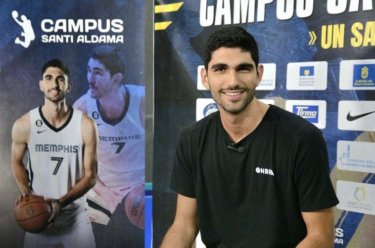 Santi Aldama, en su campus.