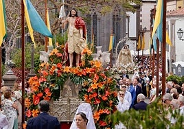 Imágenes de la Procesión de San Juan y de la Virgen del Rosario en Arucas