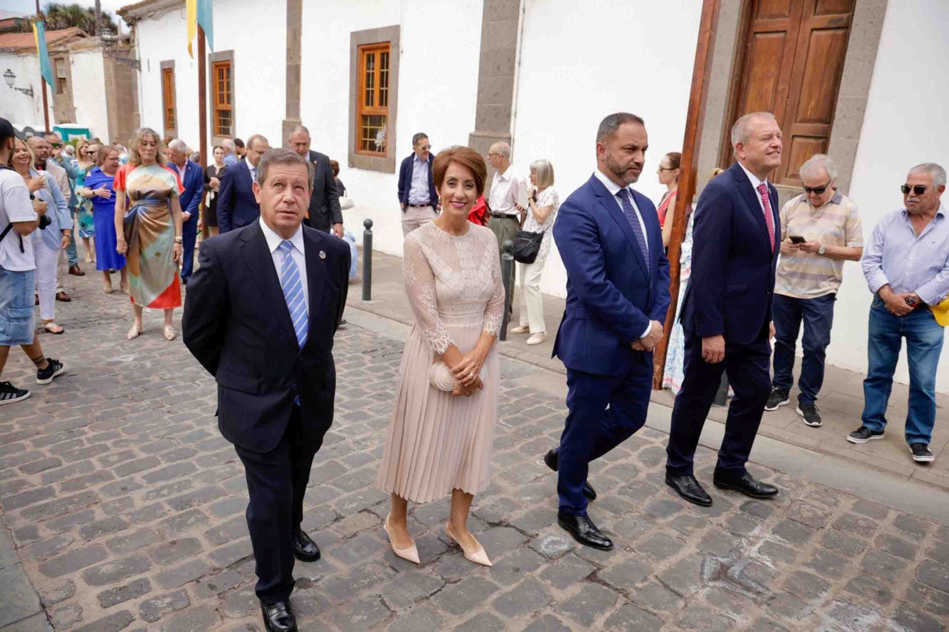 Imágenes de la Procesión de San Juan y de la Virgen del Rosario en Arucas