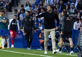 Luis García, entrenador de la UD.