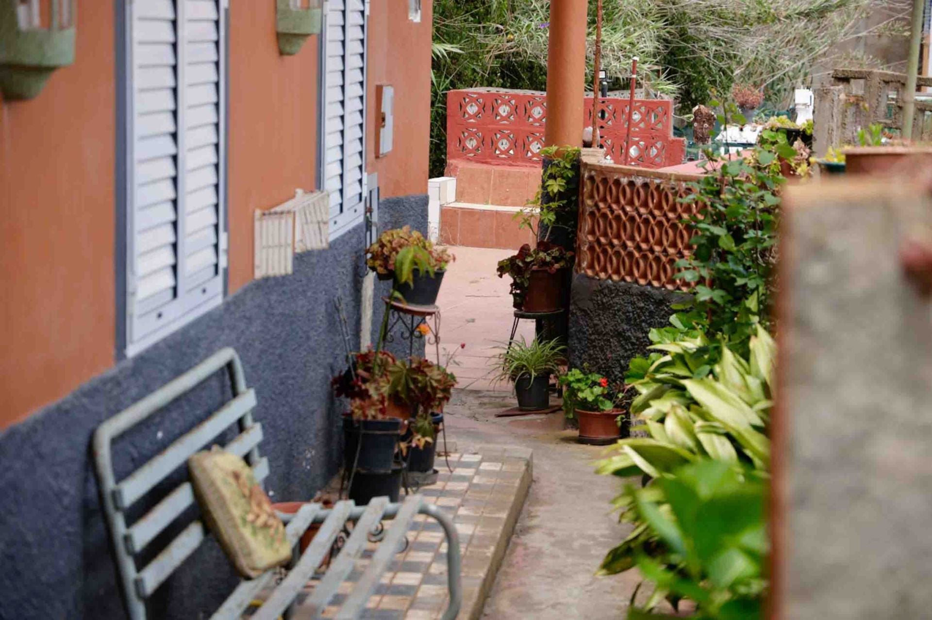 Firgas, de luto tras la muerte de un hombre apuñalado por su nieta